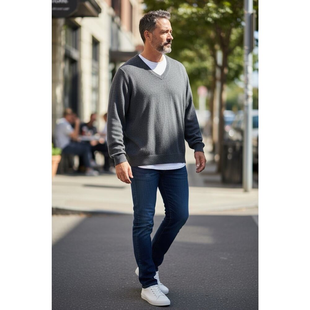 LL Bean Vintage Charcoal Gray 100% Lambswool V-Neck Pullover Sweater Size XL